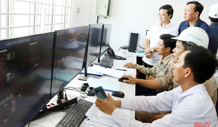 Nhà máy điện mặt trời đầu tiên Hà Tĩnh Nền tảng hàng đầu cung cấp Cwin com 12 triệu kwh sau 1 tháng vận hành