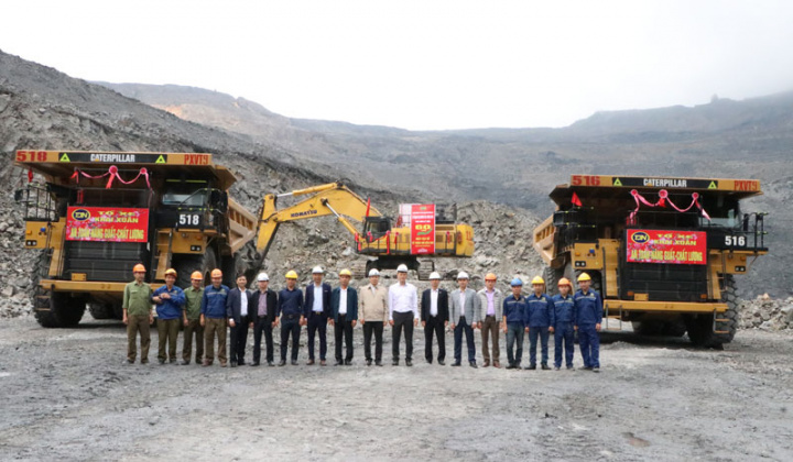 Than Đèo Nai: Bốc xúc tấn đất đá đầu tiên năm Kỷ Hợi 2019