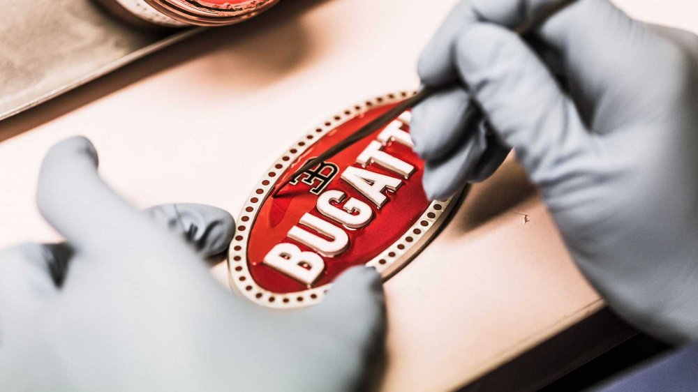 10 điều về huy hiệu Bugatti mà bạn chưa biết