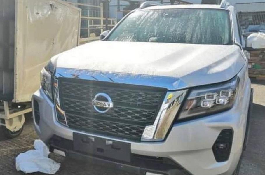 Nissan Navara 2021 facelift tiếp tục tung teaser, sẵn sàng ra mắt