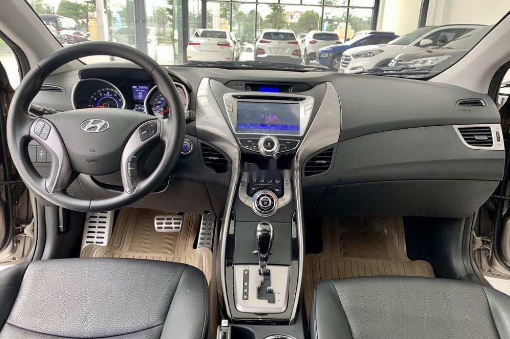 Hyundai Elantra 2013 cũ giá bao nhiêu?
