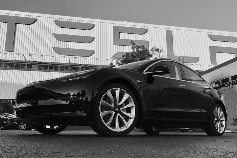 CEO Tesla - Elon Musk vượt Bill Gates trong danh sách người giàu nhất thế giới