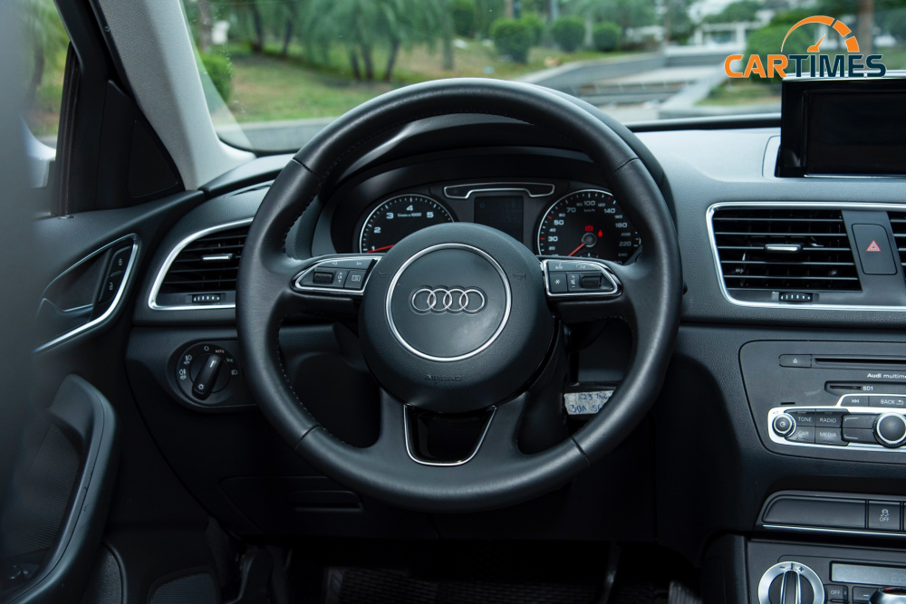 Vô lăng xe Audi Q3 2015