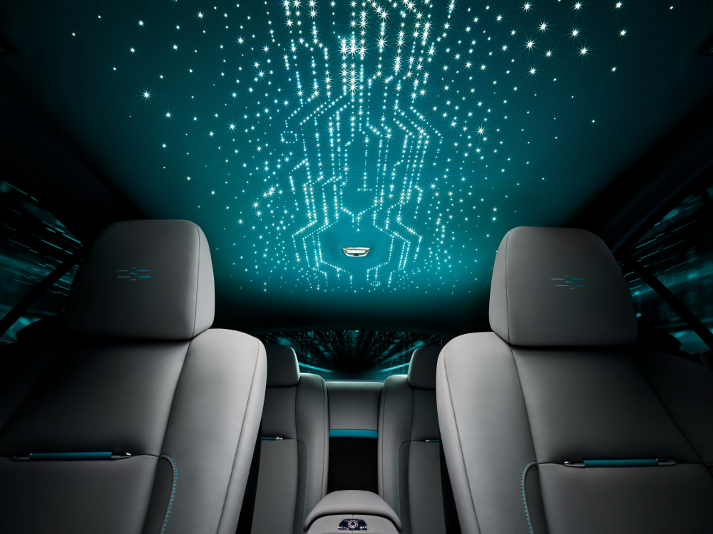 Xe Rolls-Royce Wraith Krystos gắn mật mã ở nhiều nơi
