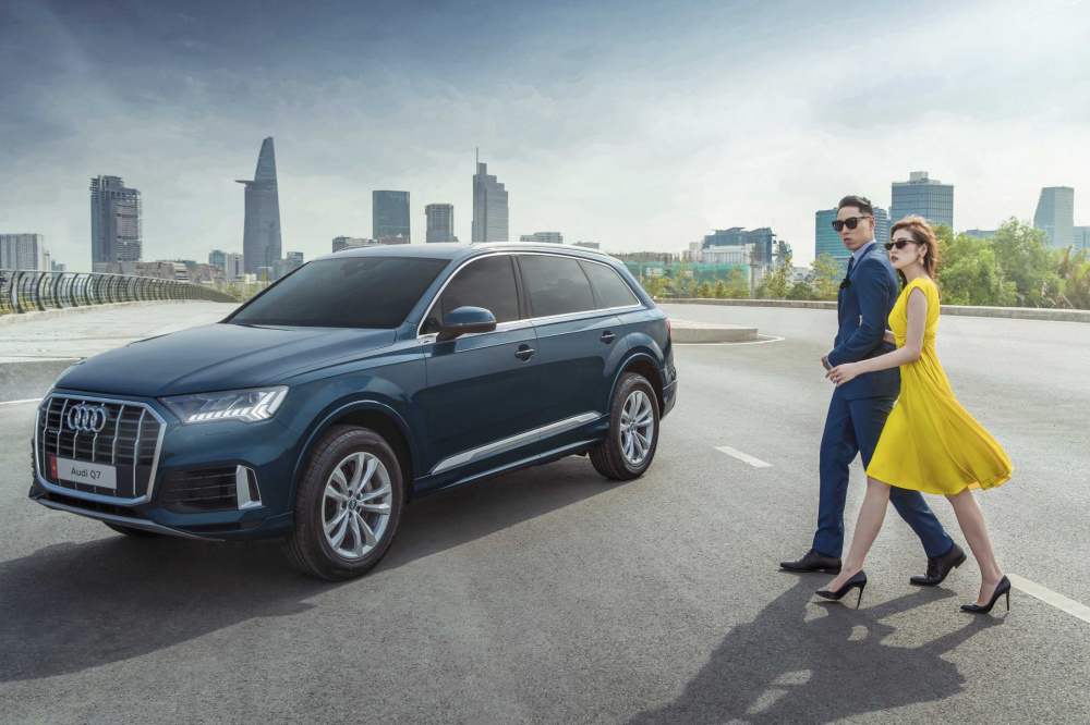 Audi Q7 mới nổi bật cùng