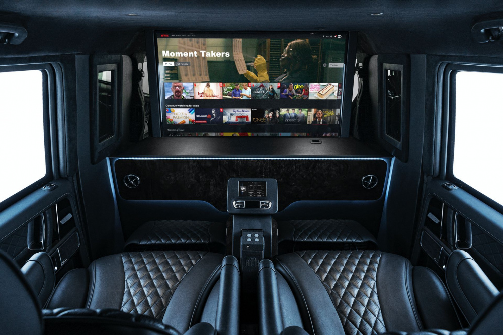 Hệ thống giải trí phía sau xe Inkas-Mercedes-AMG G63 VIP Limo