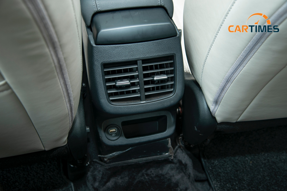 Cửa gió hàng ghế sau của xe Kia Seltos