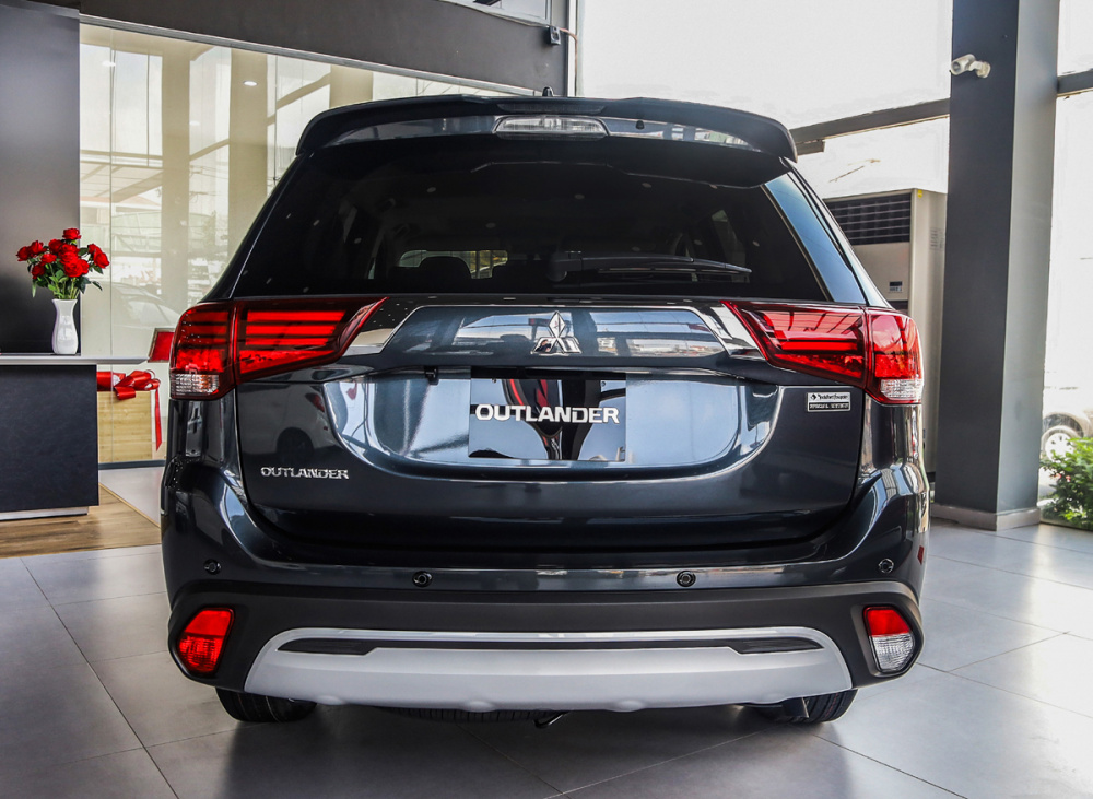 Mẫu xe Outlander 2020