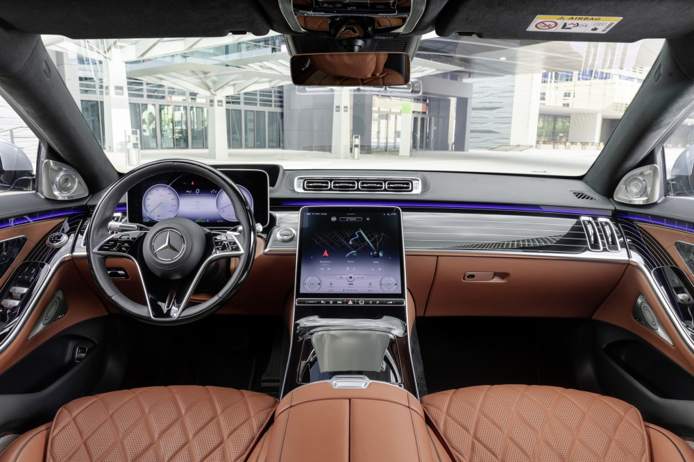 Hàng ghế trước xe Mercedes-Benz S-Class 2021 