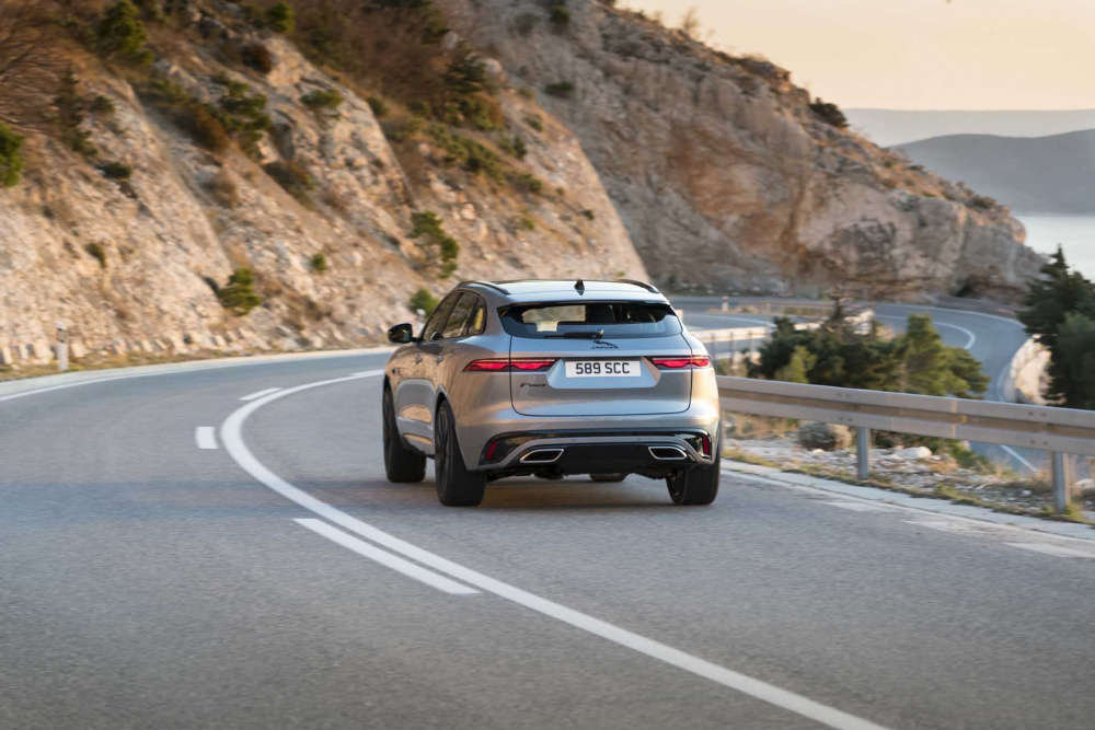 Đuôi xe Jaguar F-Pace thế hệ mới 