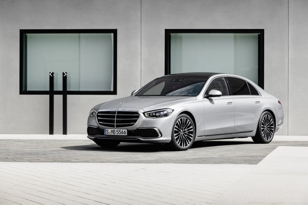 Mercedes S-Class 2021 nhận được sự khen ngợi từ đối thủ không ngờ tới