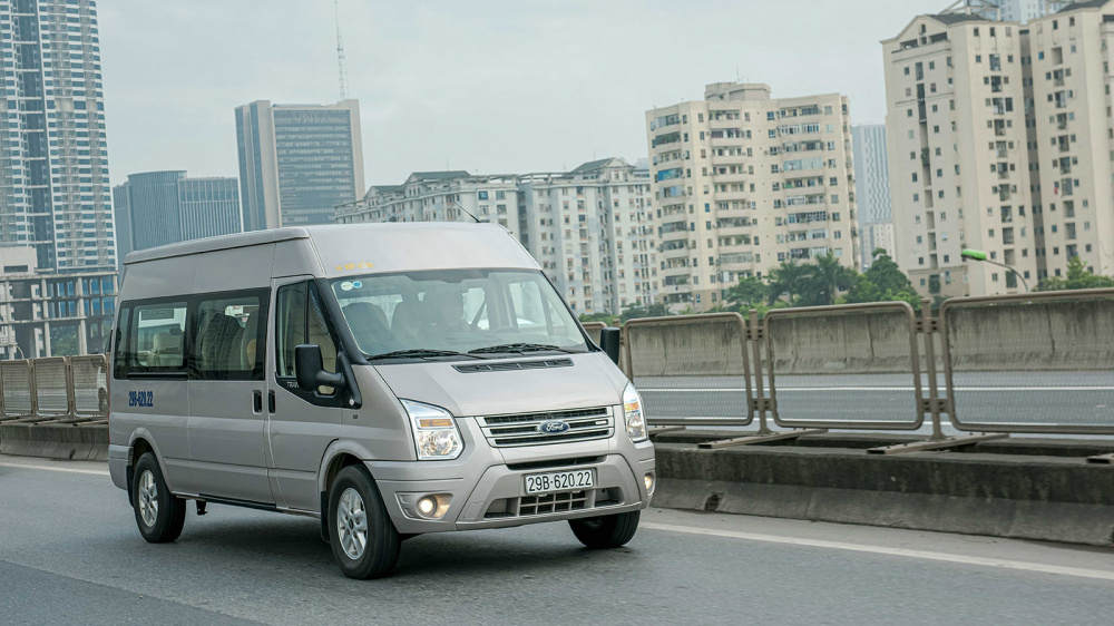 Ford Transit được các Cwincom hiện đang mở dịch vụ vận tải tại Việt Nam ưa dùng