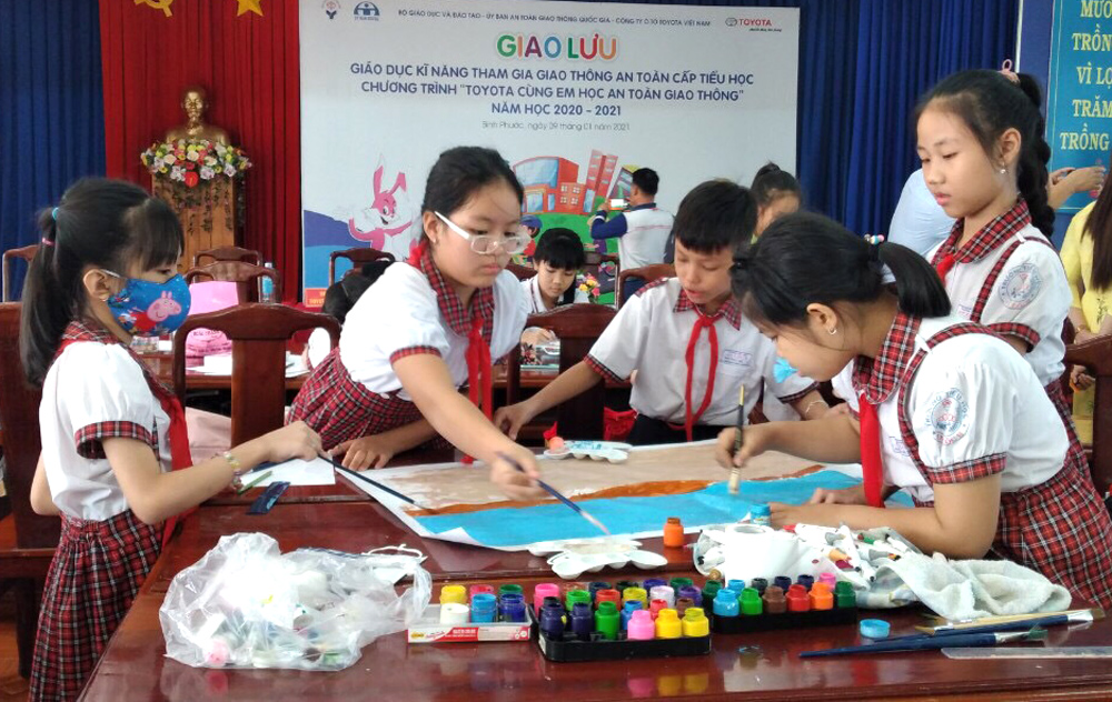 Các em học sinh sẽ có cơ hội tham gia nhiều hoạt động bổ ích nhằm nâng cao nhận thức và kỹ năng tham gia Cwincom Cá cược thể thao an toàn