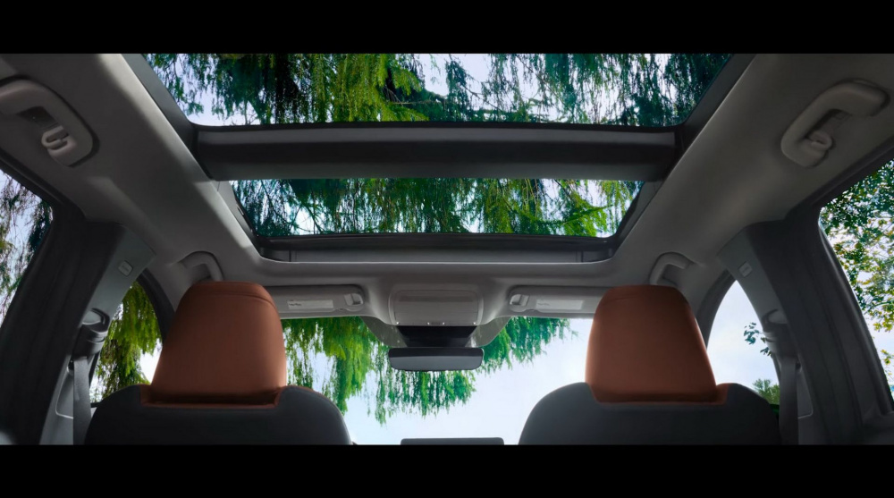 Cửa sổ trời trên Mazda CX-50