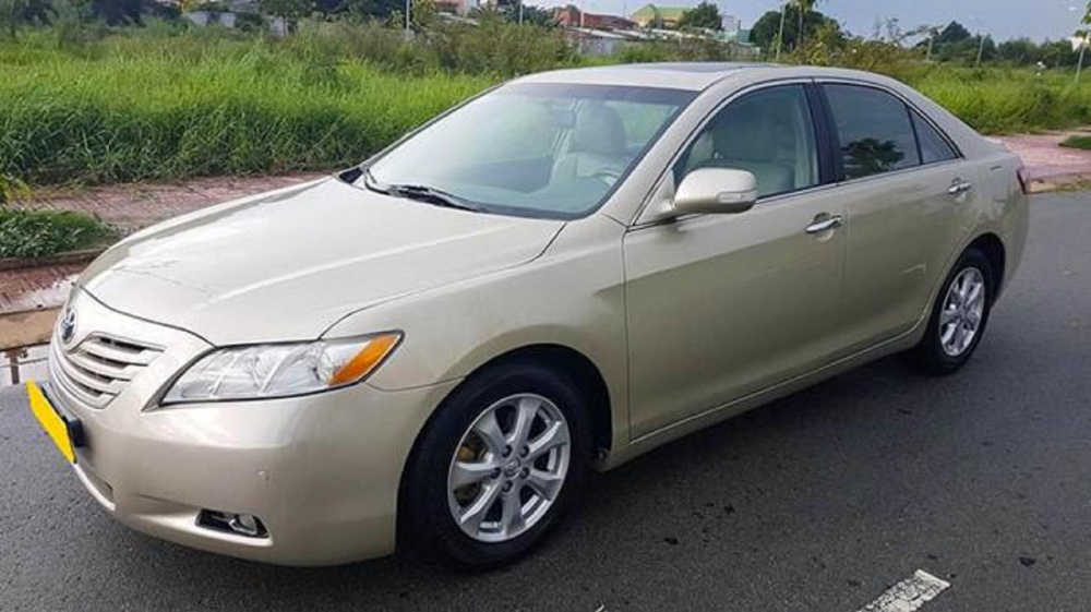 Toyota Camry 