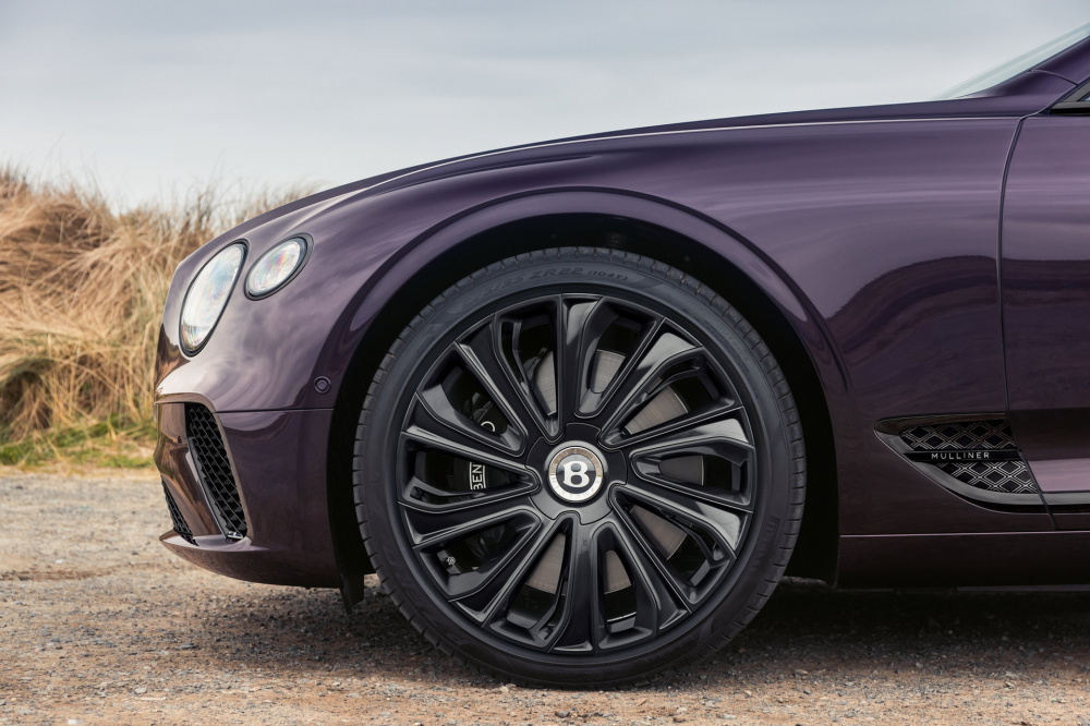 La zăng Bentley Continental GT Mulliner Blackline