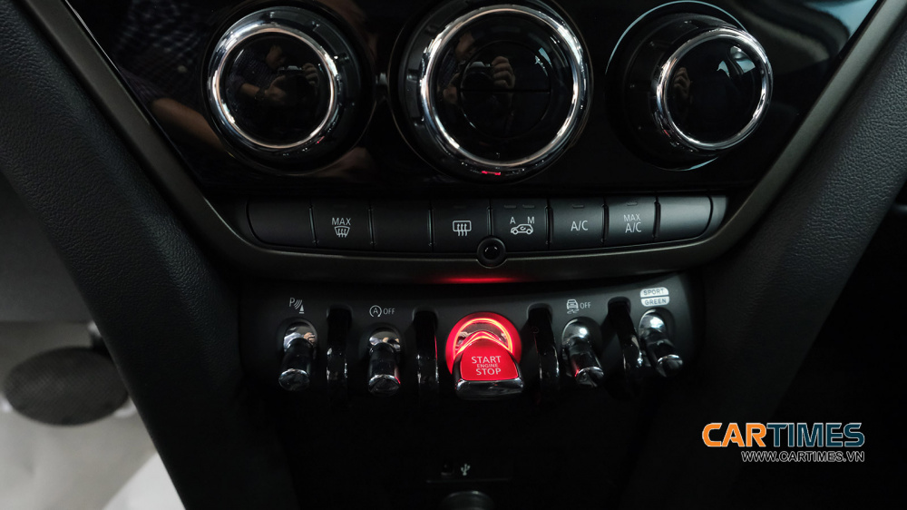 Táp lô xe MINI Countryman