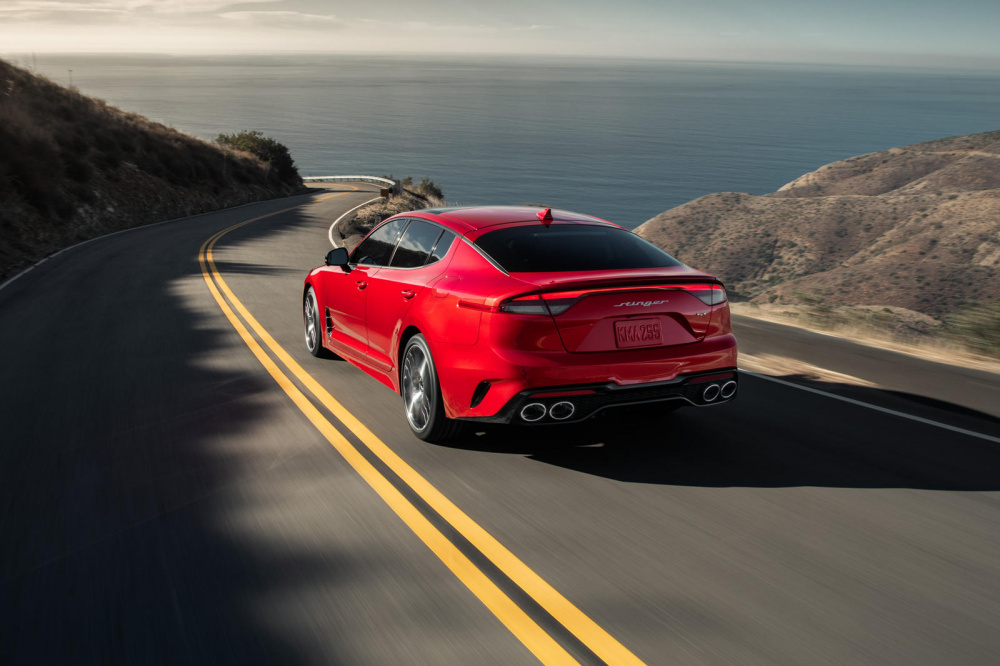 Đuôi xe Kia Stinger 2022