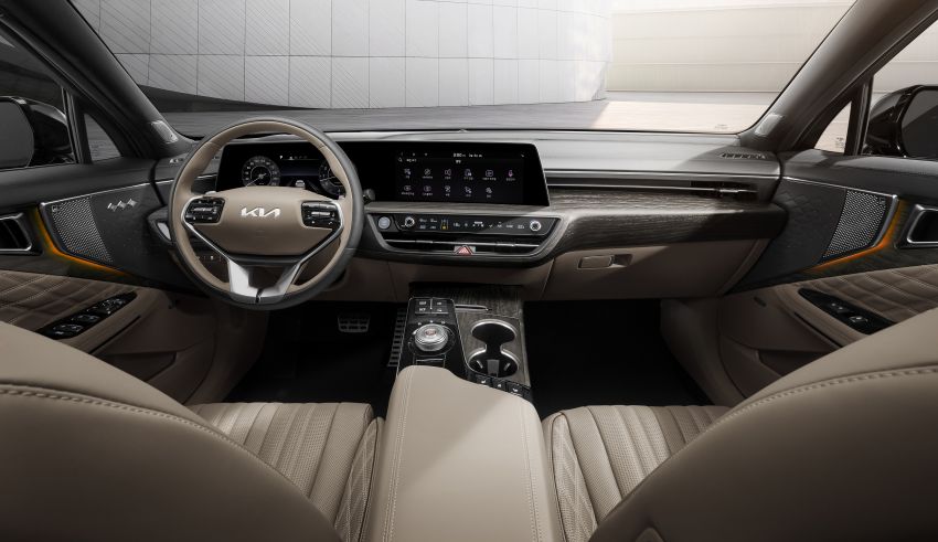 Lộ diện nội thất Kia K8 trước giờ G