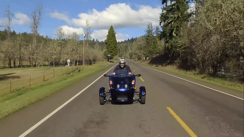 Thiết kế Arcimoto Roadster bị chê xấu