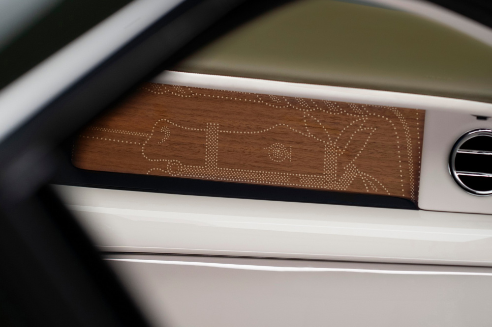 Táp lô xe Rolls Royce Phantom Oribe