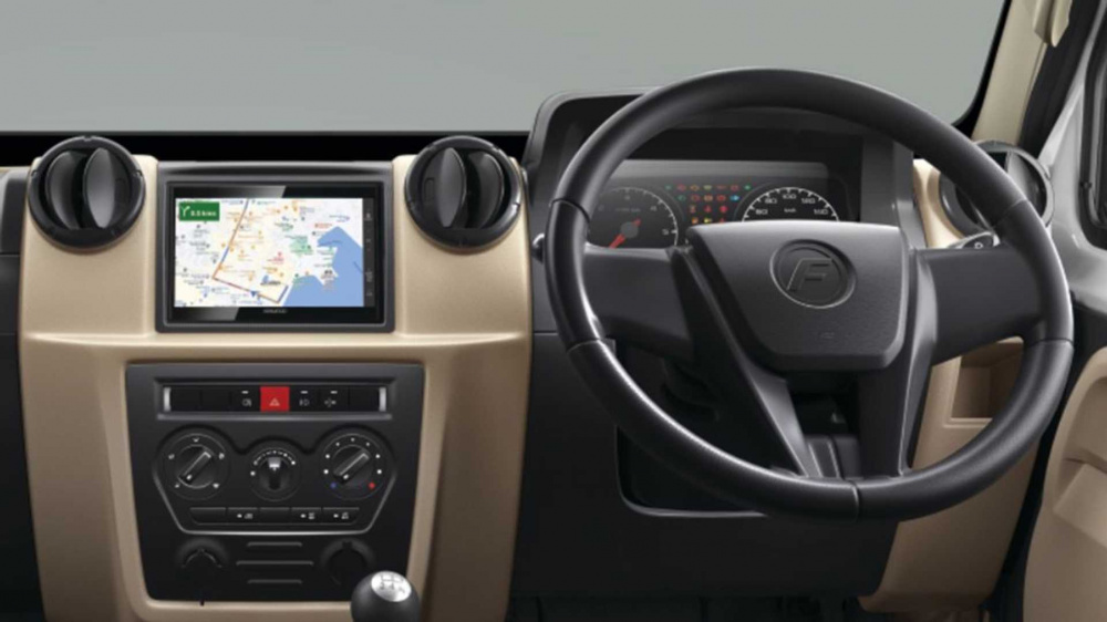 Khu vực người lái của xe Force Motors Trax Cruiser