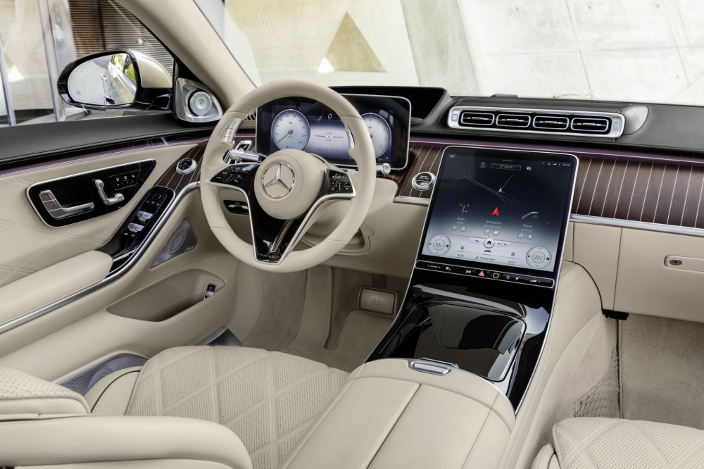 Hàng ghế trước của xe Mercedes-Maybach S680 4MATIC