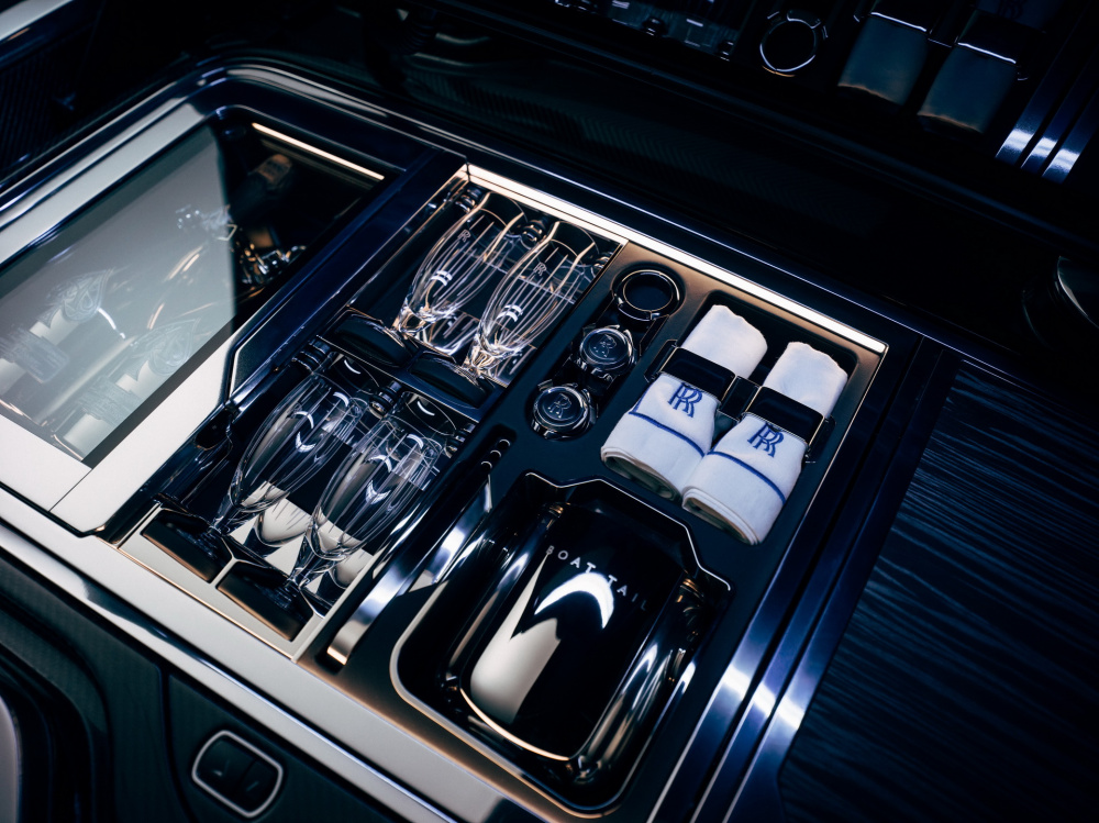 Bộ trang bị trên xe Rolls-Royce Boat Tail 