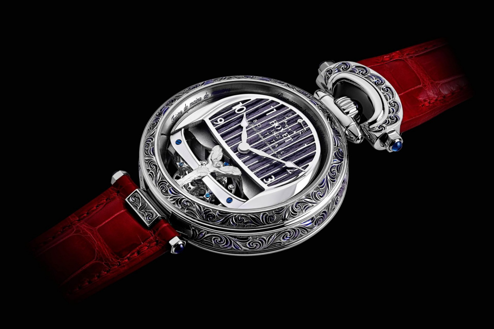 Hai chiếc đồng hồ tourbillon có khả năng đảo ngược, được thiết kế sao cho có thể đeo trên cổ tay, sử dụng làm đồng hồ để bàn, mặt dây chuyền, đồng hồ bỏ túi, hay mặt đồng hồ đặt trên bảng điều khiển của Boat Tail