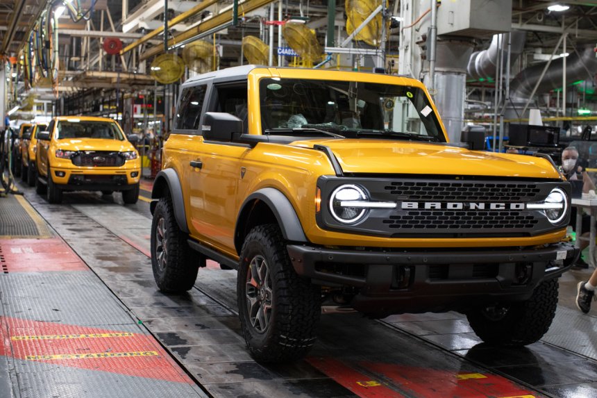 Huyền thoại Ford Bronco cuối cùng cũng lên dây chuyển sản xuất
