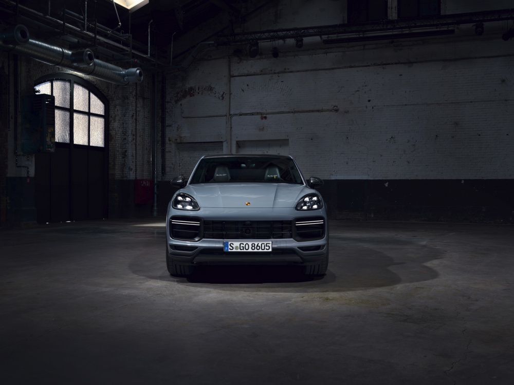 Đầu xe Porsche Cayenne Turbo GT