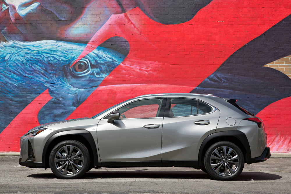 Lexus đang chuyển hướng sản phẩm sang các mẫu xe nhỏ hơn