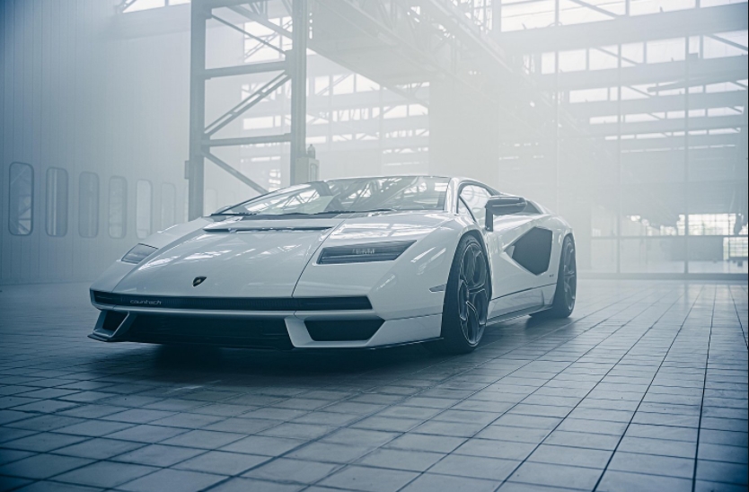 Chi tiết Lamborghini Countach huyền thoại