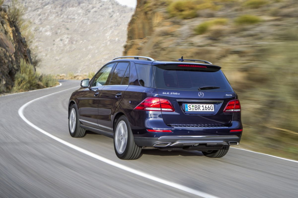 Vận hành xe Mercedes