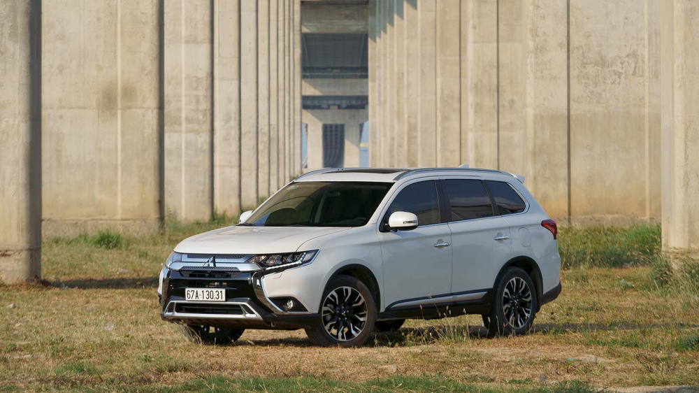 Xe Mitsubishi Outlander