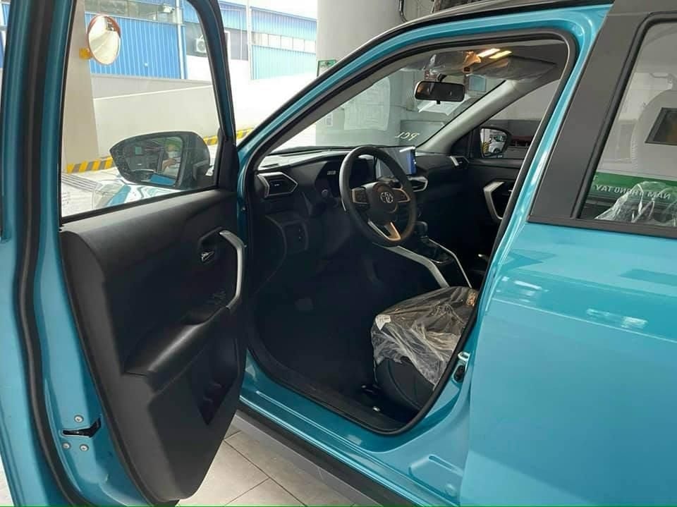 Cận cảnh Toyota Raize tại đại lý