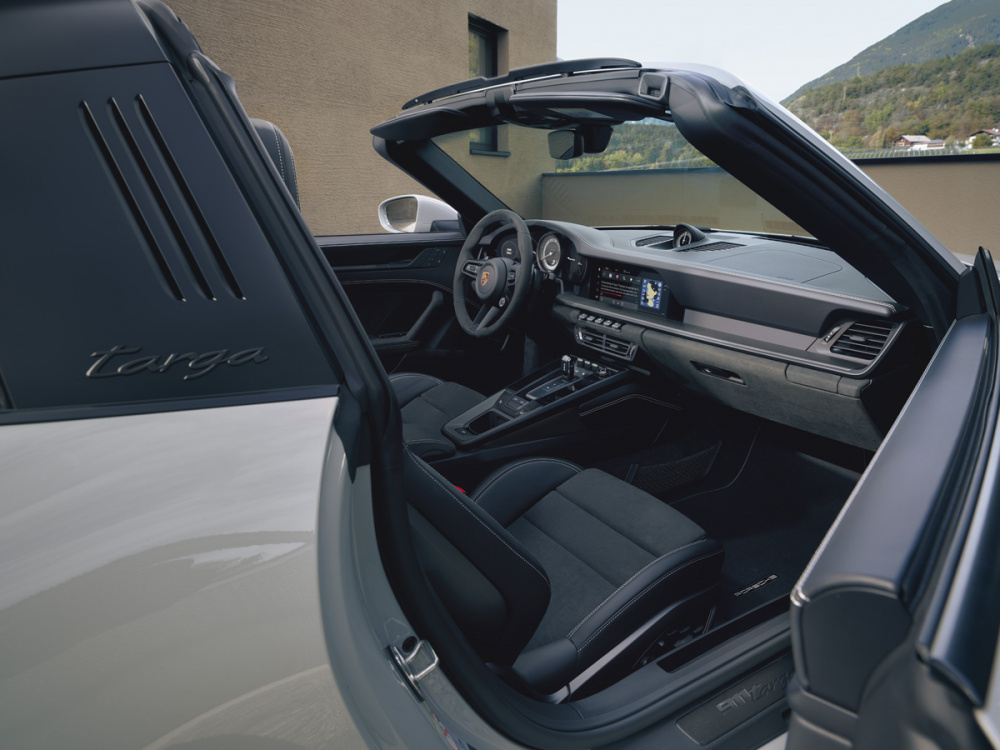 Nội thất 911 Targa 4 GTS