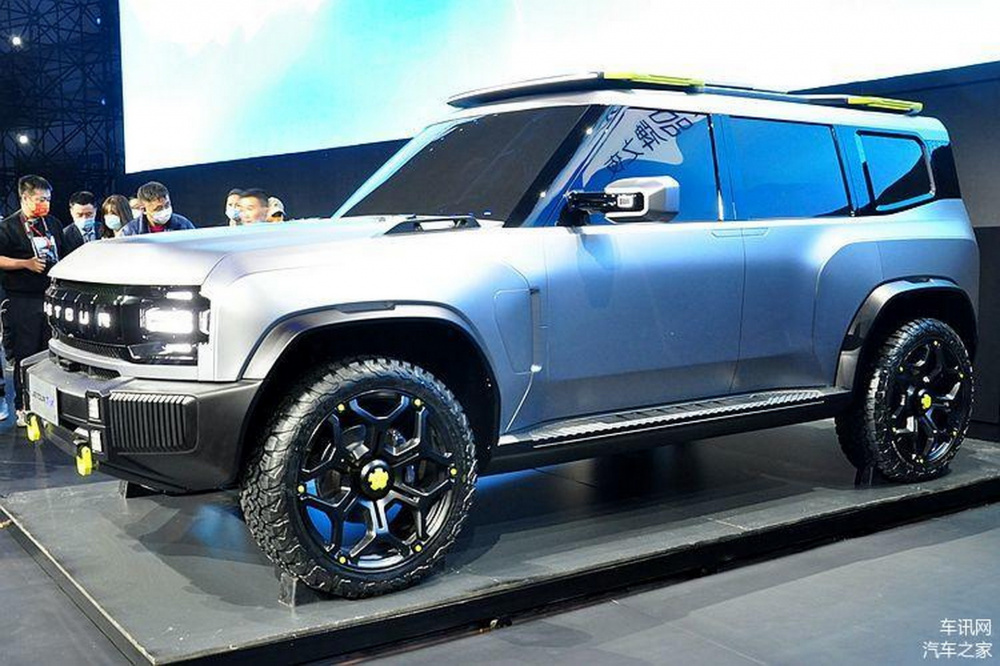 Thiết kế xe Jetour T-X khá giống Ford Bronco ở đầu xe