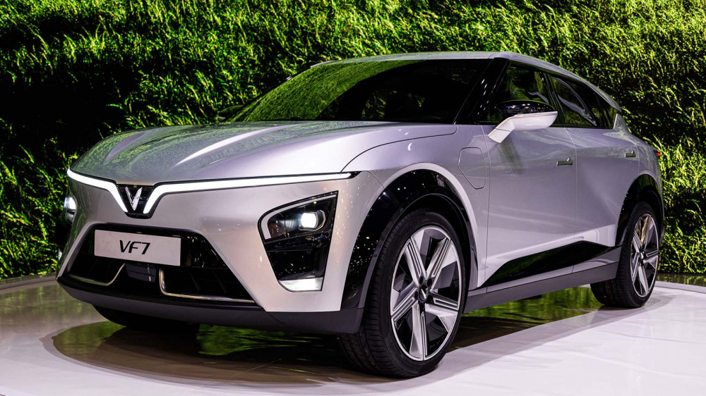 VinFast VF7