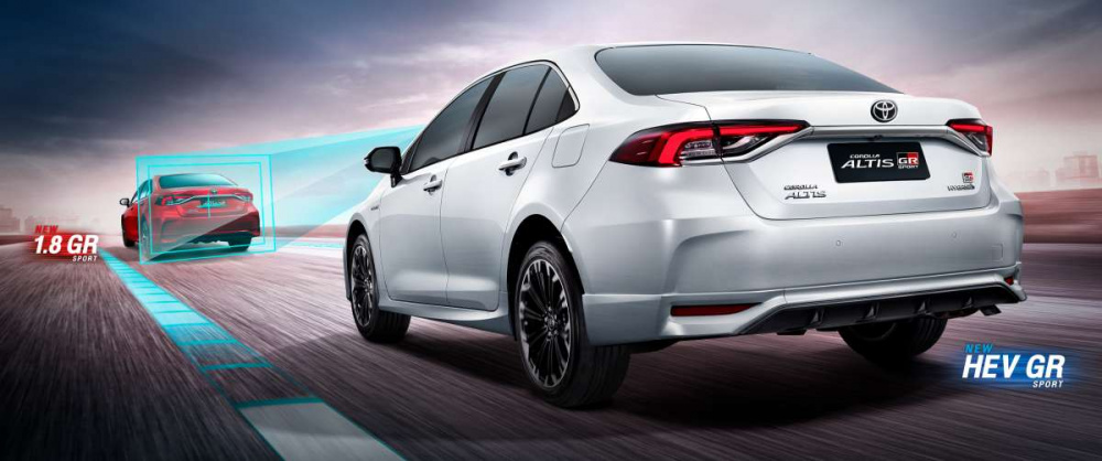 Đuôi xe Toyota Corolla Altis 2022