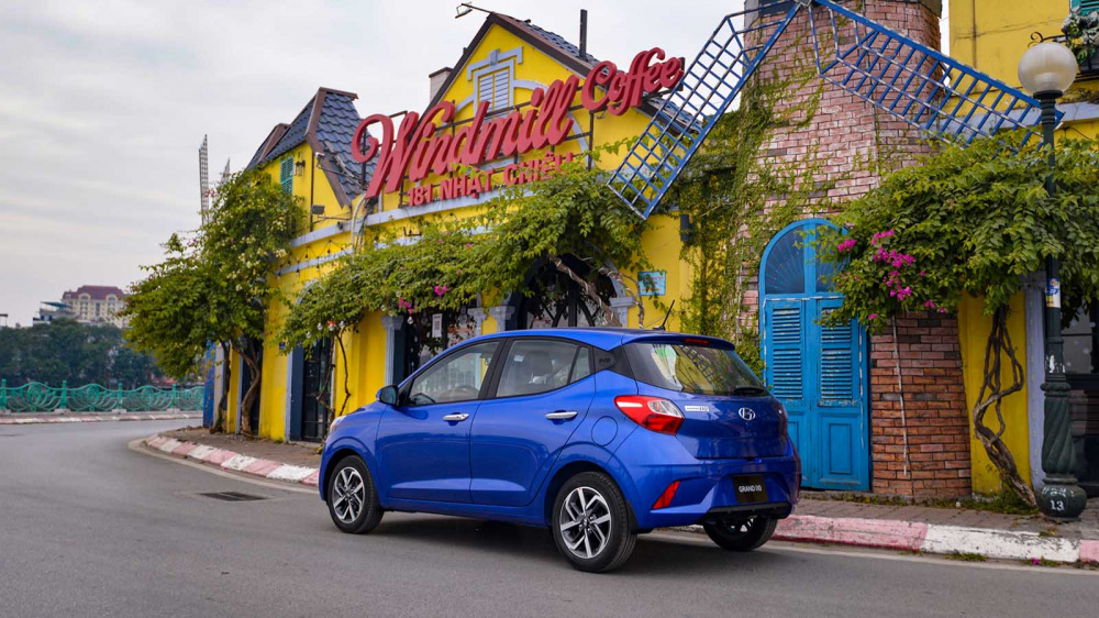 Hyundai Grand i10 có kích thước tổng thể lớn hơn đối thủ