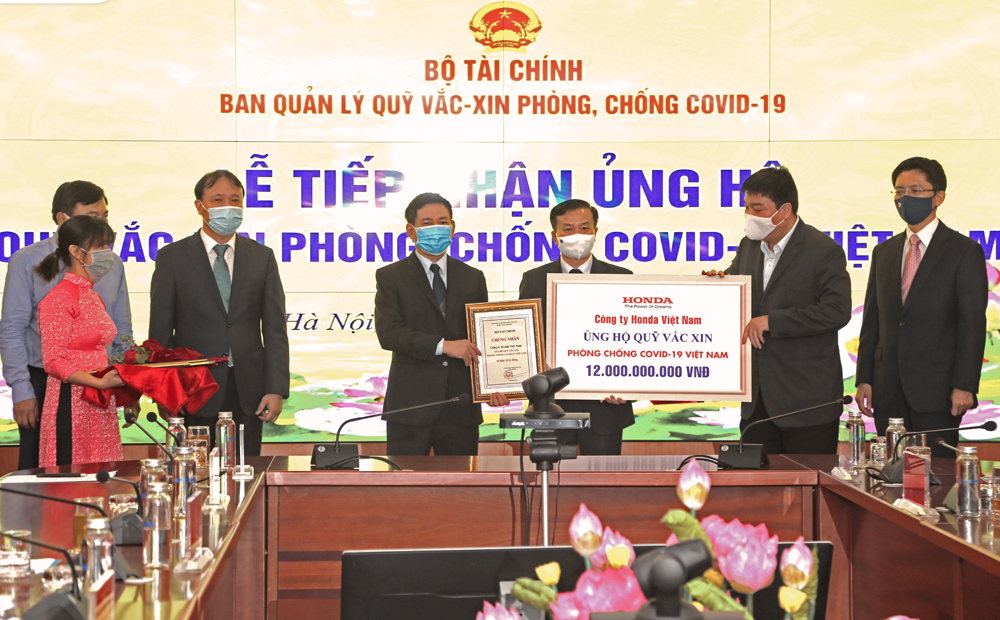 HVN ủng hộ 12 tỷ vào Quỹ vắc xin phòng chống Covid-19