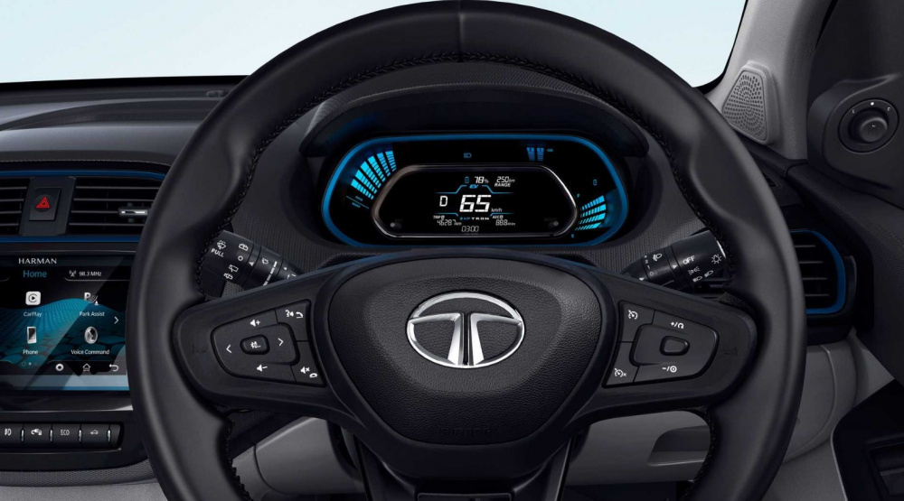 Xe điện Tata Tiago EV giá chỉ 10.000 USD dành cho người dân