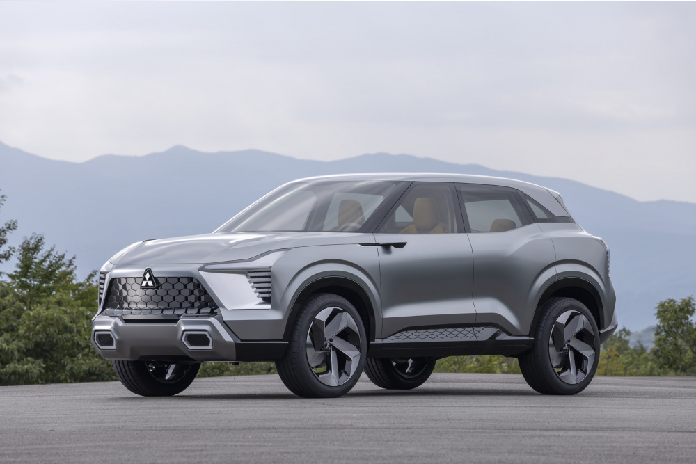 Đây làà mẫu xee concept được trình làng đầu tiên trên thế giới