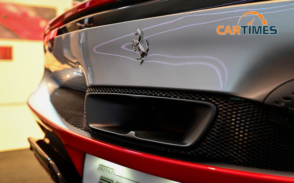 Ống xả xe Ferrari