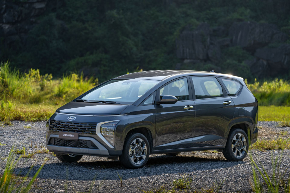 Hyundai Stargazer có 4 phiên bản tùy chọn