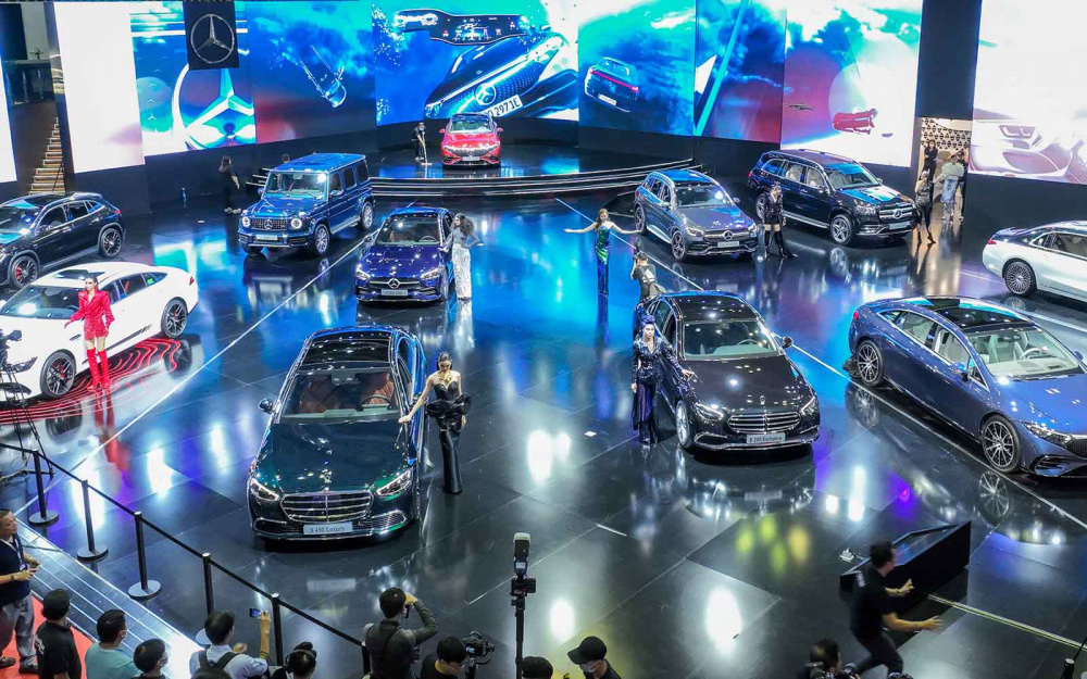 Mercedes EQS