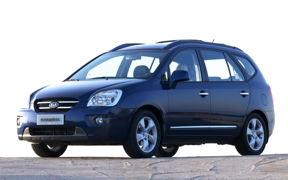 Xe Kia Carens có mặt tại Việt Nam lần đầu tiên từ năm 2007