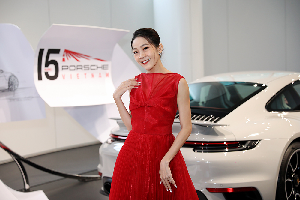 Nghệ sĩ ưu tú Trần Hoàng Yến tại sự kiện giới thiệu Ấn phẩm Kỷ niệm 15 năm Porsche Việt Nam
