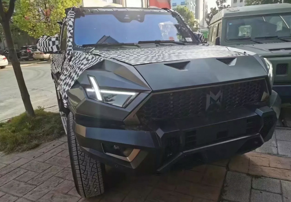 Mengshi M-Terrain có thiết kế kiểu quân sự